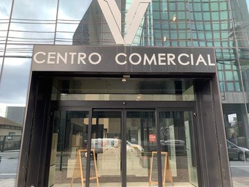 Local Comercial en arriendo mensual en Local Comercial 145 M2, Galería Vanguardia (69258), Temuco - 1 baño