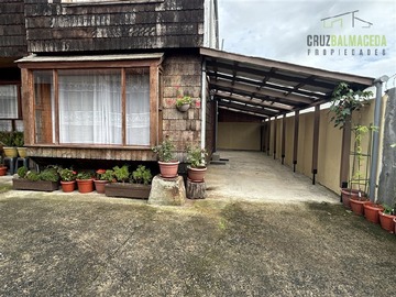 Casa en arriendo mensual en Calle Itata cercano a Colón, Puerto Varas - 3 dormitorios, 1 baño