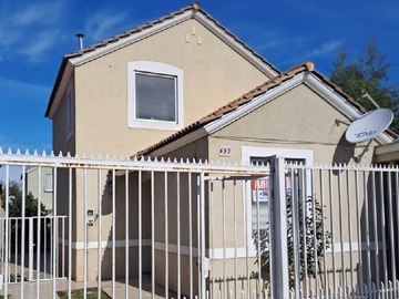 Casa en arriendo mensual en Santa Filomena, San Bernardo - 3 dormitorios, 2 baños