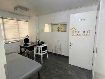 Oficina en arriendo mensual en Arriendo Oficina,Centro Medico (168223), Las Condes - 2 dormitorios, 2 baños