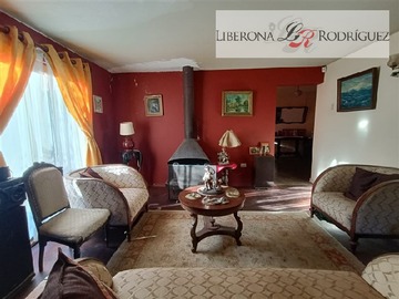 Casa en venta en Casa en Paso Hondo, Quilpué, Quilpué - 5 dormitorios, 3 baños