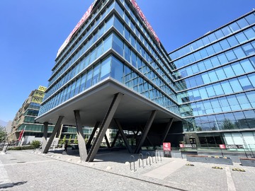 Oficina en venta en Avenida La Dehesa 300, Lo Barnechea, Región Metropolitana de Santiago 7690000, Chile, Lo Barnechea