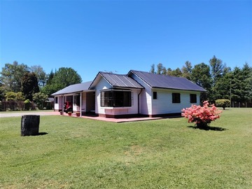 Parcela en venta en Cayumapu, Valdivia - 4 dormitorios, 3 baños