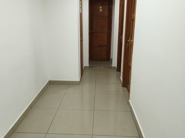 Oficina en arriendo mensual en Merced con san antonio, Santiago - 5 dormitorios, 2 baños