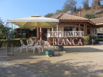 Casa en venta en Peñablanca, Villa Alemana - 4 dormitorios, 5 baños