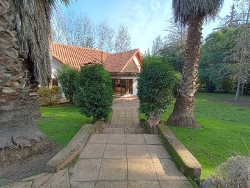 Casa en venta en Parcela piscina Condominio cancha de Tenis (118617), Isla de Maipo - 3 dormitorios, 4 baños