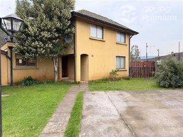 Casa en venta en Condominio Los Boldos, San Pedro de la Paz - 4 dormitorios, 3 baños