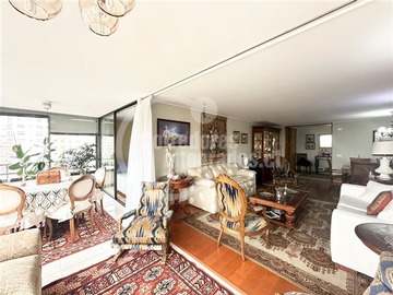 Departamento en venta en Dpto en Venta 3D 2B Málaga / Avda Cristobal Colón, Las Condes - 4 dormitorios, 3 baños