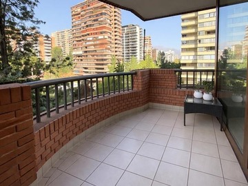 Departamento en venta en Metro Manquehue, Las Condes - 3 dormitorios, 2 baños