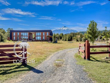 Casa en venta en En Venta Espectacular Casa Duplex y Parcela (171359), Villarrica - 6 dormitorios, 4 baños