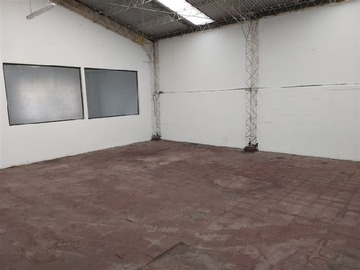 Local Comercial en arriendo mensual en Fray Camilo Henriquez con Porvenir , Santiago, Santiago - 2 baños