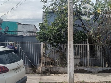 Casa en venta en Las industrias con padre esteban gumucio vives, La Granja - 3 dormitorios, 2 baños