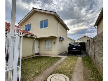 Casa en arriendo mensual en Arriendo Casa en Parque Baluarte - 3 dormitorios, 3 baños