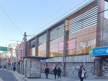 Local Comercial en arriendo mensual en General Ordóñez con Avenida Pajarito, Maipú - 6 baños