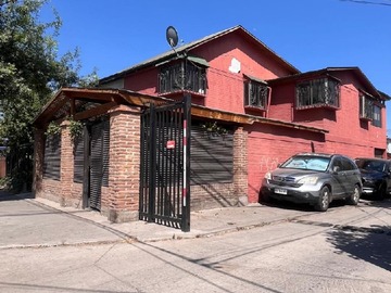 Casa en venta en Glorias Navales, Maipú - 4 dormitorios, 1 baño