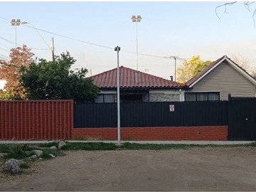 Casa en arriendo mensual en Country Club, La Reina - 3 dormitorios, 2 baños
