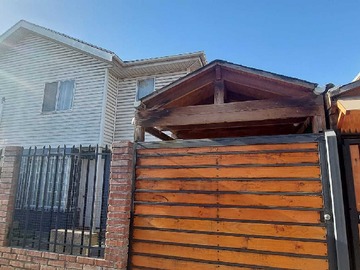 Casa en venta en Oportunidad de Inversión en Excelente Zona (174095), Lampa - 4 dormitorios, 2 baños