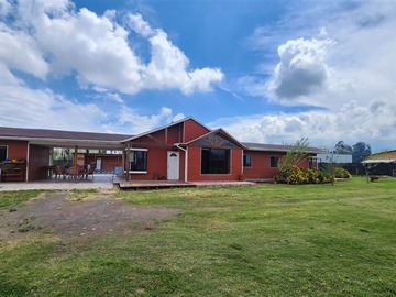 Parcela en arriendo mensual en Carlos Vial Infante, Pirque - 4 dormitorios, 3 baños