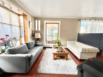 Casa en venta en Vitacura, Vitacura - 5 dormitorios, 4 baños