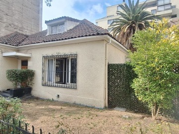 Casa en arriendo mensual en Irarrázaval / metro ñuñoa, Ñuñoa - 3 dormitorios, 2 baños