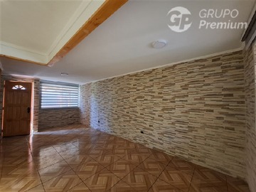Casa en venta en entre Los Apeninos y Ramon Salinas, Quilicura - 2 dormitorios, 1 baño