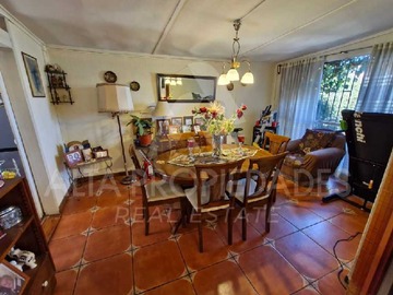 Casa en venta en Casa en Av OHiggins frente al nuevo Hospital! (132282), Chillán - 3 dormitorios, 2 baños