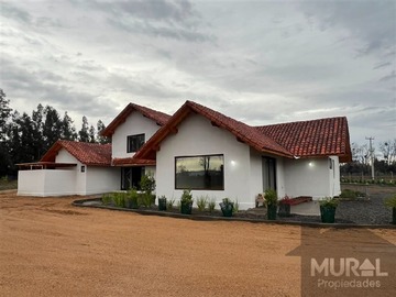 Casa en arriendo mensual en Carampangue cerca Autopista del Sol, Colegio Trebulco., Talagante - 4 dormitorios, 4 baños