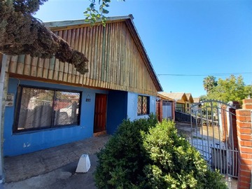 Casa en venta en Cerca Mall Plaza Maule, Talca - 4 dormitorios, 4 baños