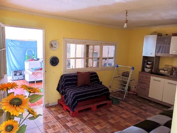 Casa en venta en Casa Moderna y Luminosa con Jardín (177259), Lo Prado - 4 dormitorios, 2 baños