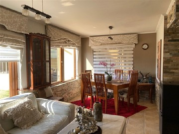 Casa en venta en San Pedro del Valle, San Pedro de la Paz - 3 dormitorios, 3 baños