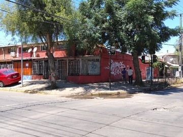 Casa en venta en Propiedad Comercial a la Venta en Topocalma, Comuna Renca - 2 dormitorios, 1 baño