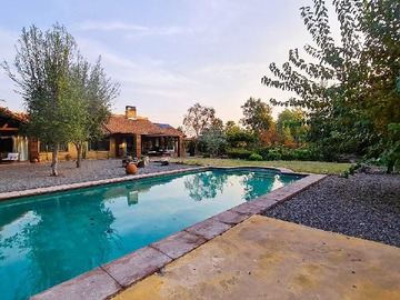 Casa en venta en Casa en parcela a pasos de todo en Chicureo (164789), Colina - 6 dormitorios, 4 baños