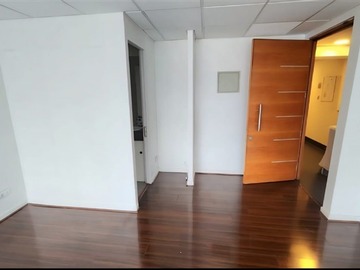 Oficina en venta en Cerro El Plomo / Parque Araucano, Las Condes - 2 dormitorios, 1 baño