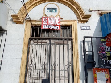 Casa en venta en Avenida Inglaterra, Independencia - 4 dormitorios, 2 baños