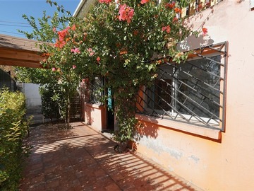 Casa en venta en Ramon Barros Luco 15408, Puente Alto - 9 dormitorios, 5 baños