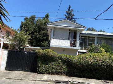 Casa en venta en Venta casa Ñuñoa (67494), Ñuñoa - 5 dormitorios, 3 baños