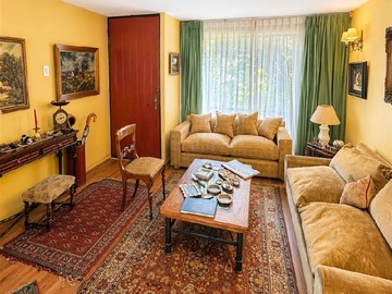 Casa en venta en Estadio croata-colegio manquehue-san esteban, Vitacura - 4 dormitorios, 3 baños