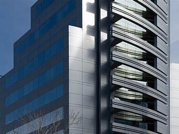 Oficina en arriendo mensual en Avenida Apoquindo - Carmencita - Barrio El Golf en Las Condes, Las Condes - 6 baños