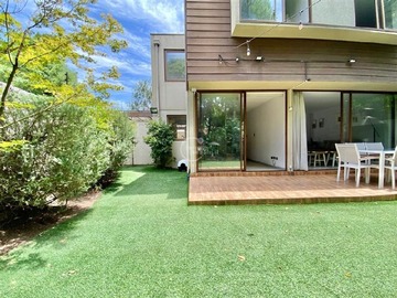 Casa en venta en Av. del Valle / Old Grangonian Club, Colina - 4 dormitorios, 4 baños