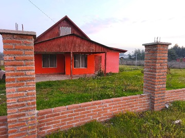 Casa en arriendo mensual en A orilla de camino principal -terreno 1069 M2 (171861), Pelarco - 3 dormitorios, 1 baño