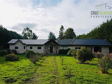 Casa en venta en Parcelacion San Rafael, Puerto Varas - 5 dormitorios, 4 baños