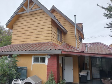 Casa en venta en Condominio Jardines de Peñablanca, Villa Alemana - 4 dormitorios, 2 baños