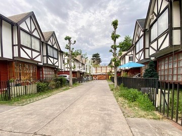 Casa en venta en Simón bolivar/coventry, Ñuñoa - 6 dormitorios, 3 baños