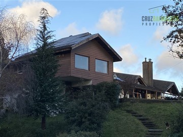 Casa en venta en Pelluco, Puerto Montt - 5 dormitorios, 5 baños