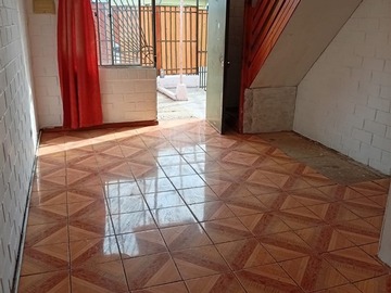 Casa en venta en Bajando por la calle C. Andrea de Verrocchio, Despues de Cond Lomas del Sol. Doblando a la izquierda, Quillota - 3 dormitorios, 1 baño