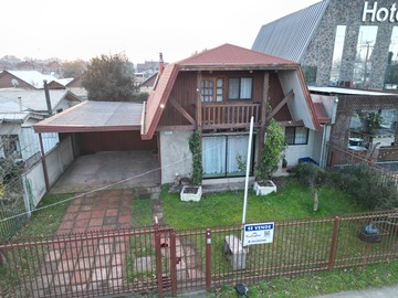 Casa en venta en Hotel Avellano, Los Ángeles - 5 dormitorios, 3 baños