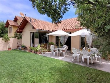 Casa en venta en Hacien, Puente Alto - 3 dormitorios, 2 baños