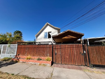 Casa en venta en Central Gonzalo Pérez Llona 1349, Maipú - 6 dormitorios, 3 baños