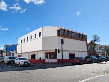 Local Comercial en arriendo mensual en Local esquina 2 niveles total 600 m2 centro (118038), Concepción - 4 baños