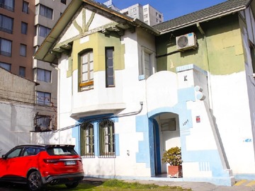 Oficina en arriendo mensual en Arriendo Propiedad Comercial Décima Avenida 1244, San Miguel - 11 dormitorios, 5 baños